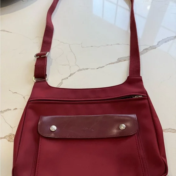 EUC! Longchamp Deep Red Crossbody Bag from the discontinued Planètes line - Picture 2 of 10